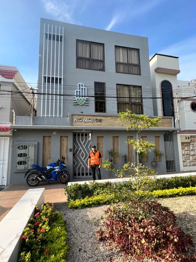 גוויאקיל Nova Park Hotel מראה חיצוני תמונה